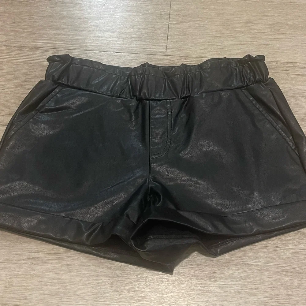 NWT Black Women's Leather Shorts - Picture 1 of 6